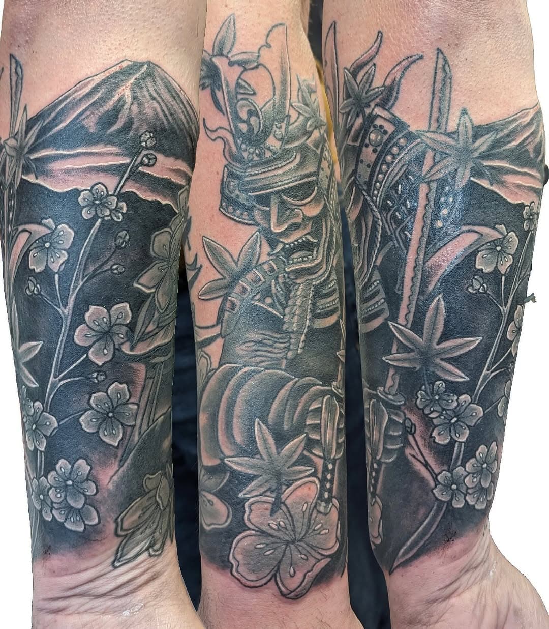 Another view of the samurai cover up sleeve I started a lifetime ago #samuraitattoo #coveruptattoo #covertattoo #japanesetattoo #japanesecoverup #femaletattooist #namecoverup #sleevetattoo #japanesesleeve