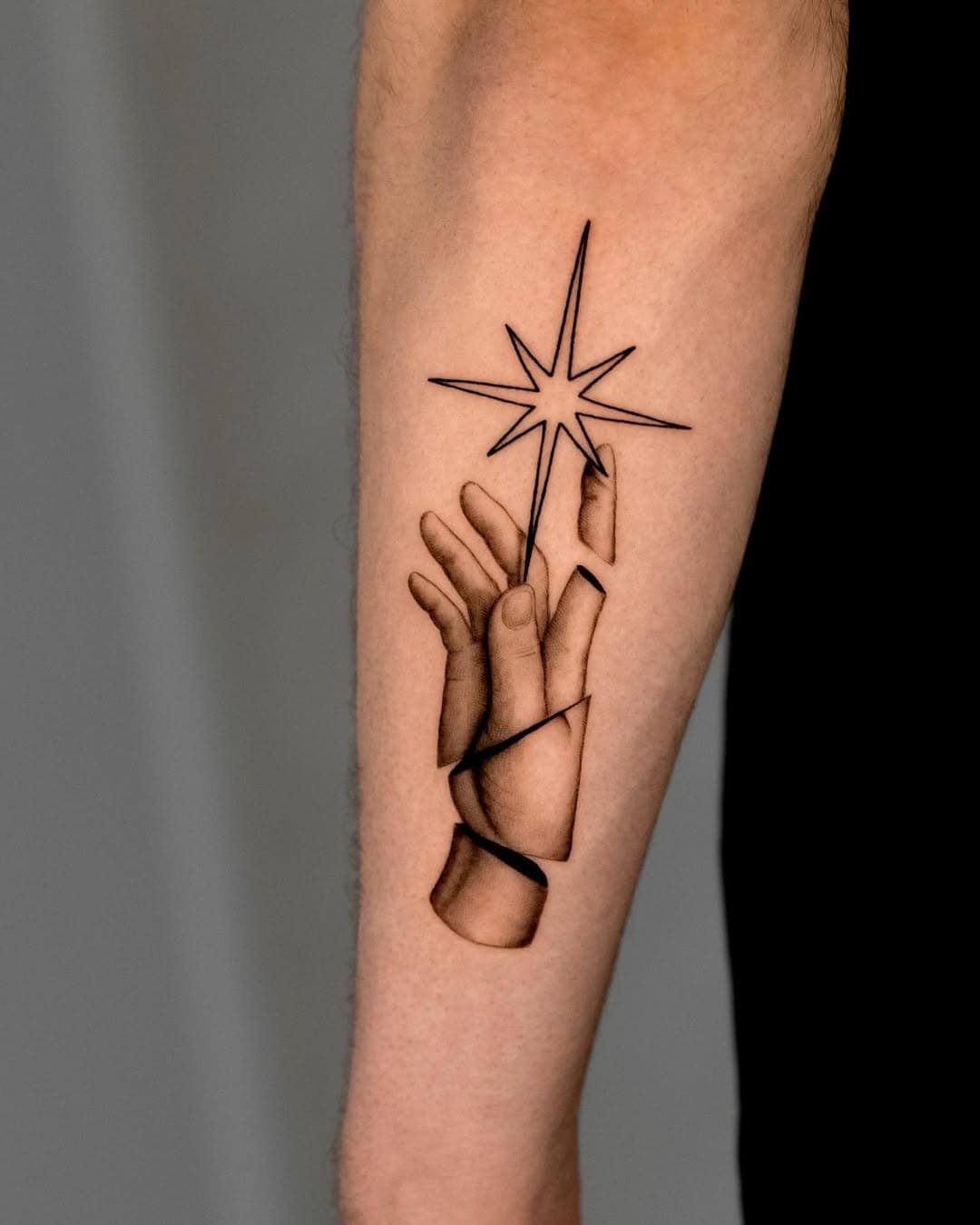 ✷ k e e p  dreaming 
…ci saranno ostacoli che ti faranno cadere, tu continua a sognare ✷
@martetattooplanet 
.
#tattoo#newtattoo#surrealism#ink#inked#tatted#blackwork#blacktattoo#tatuaggio#dream#surrealismtattoo