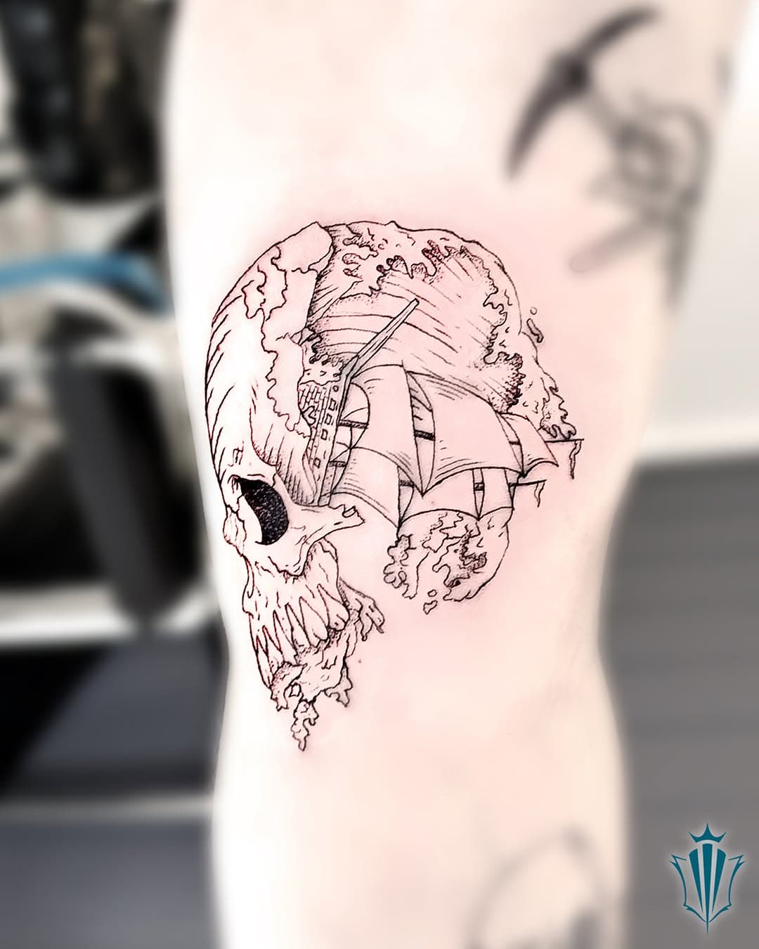 Tattoo trompe l'œil sur le thème de la mer 🔱☠️
Trait FIN ! #finelinetattoo 

ℹcontacte Facile sur insta et facebook. ℹ

#tatouage #tattoo #tatoueur #tattoist #tattooed
#tattooartist #tattoos #tattooer  #tattoolife 
#tattoodo #tatuajes
#inkaddict #inkstagram 
#art #ink #inked  #inkedup #bodyart 
#instatattoo