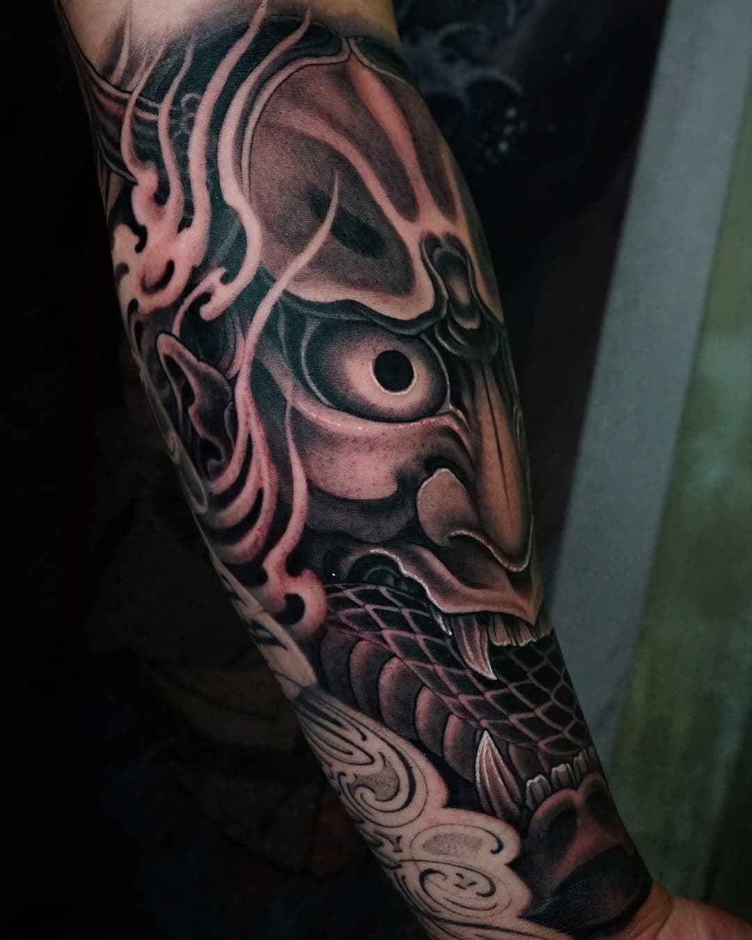 Hannya mask with snake done ~! 👹
I will be attending the UK 🇬🇧 in April 
If you’re interested in booking, plaese send your
Ideas via Email or DM 

📧 senirezumi@gmail.com

#tattoo #hannyamasktattoo #masktattoo #snake #maks #londontattoo