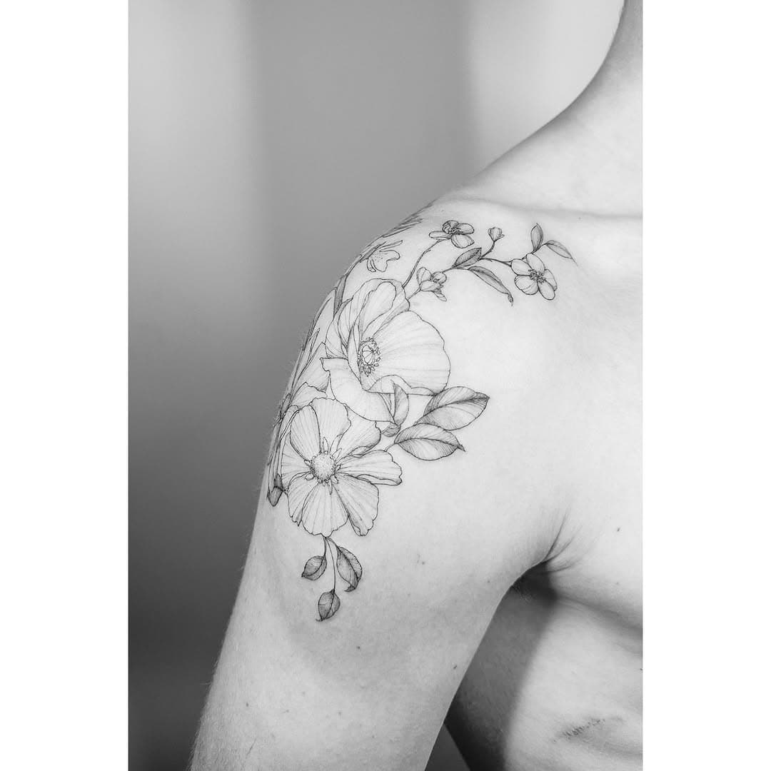 Pour Benoît, une composition florale avec
un mélange de fleur de cosmos, coquelicot , bouton d’or et orchis. Le tout réalisé en fineline.

Merci pour ta confiance.

#TatouageParis #FineLineTattoo #TatoueurParis #TattooArt #TatouageFleuri #FloralTattoo #SakuraTattoo #MinimalistTattoo #TattooLover #TattooAddict #LineworkTattoo #InkedInParis #TattooInspiration #BlackAndGreyTattoo #TatouageFleur #artisantatoueur