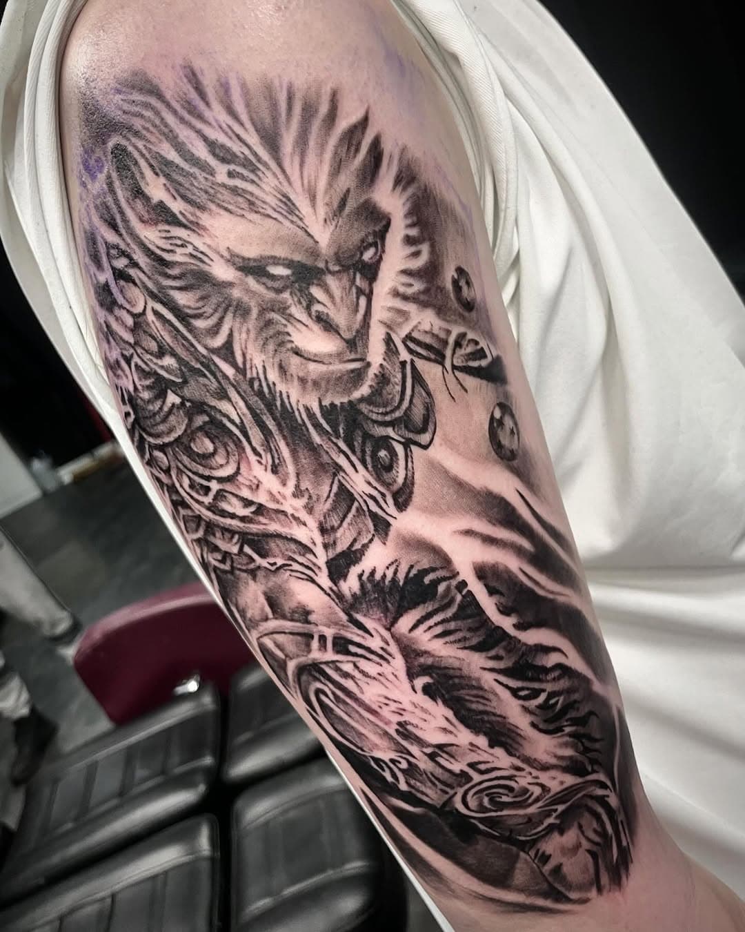 Wukong piece from the other day, still need to finish the hair but good progress! #tattoo#artist#tattooartist#ink#blackandgrey#blackandgreytattoo#realistic#realism#wukong#mythology#chinese#chinesetattoo#mythologytattoo#sleeve#sleevetattoo