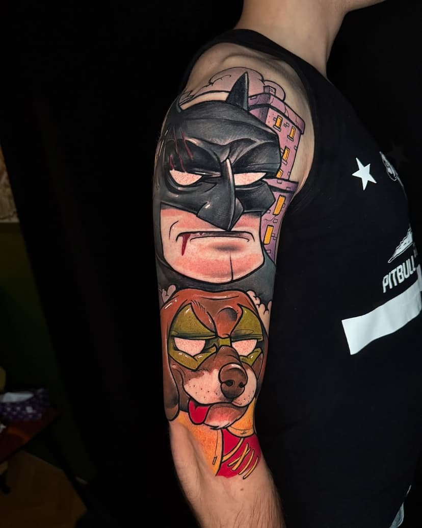 Nie tylko superbohater, ale i jego wierny kompan! 🦇🐕 Batman z odrobiną humoru – bo nawet mroczny rycerz potrzebuje kogoś, kto rozładuje napięcie. Uwielbiam takie projekty z twistem – mega klimat, kolory i detale, które robią robotę!

Dzięki za świetną sesję i wytrzymałość – kto wpada na podobne klimaty? Zapisy na marzec, kwiecień i maj już otwarte – czekam na Wasze pomysły! ✌️

Thx for:
@barberdts_polska
@barber_dts
@criticaltattoosupply
@eternalink
@tatsoul
@thecolorbright.pl
@miskacz_tattooshop

#tattoo #tattoowarsaw #tattoopoland #neotraditional #tattoostyle #miskacz #freehandtattoo #inkedlife #batmantattoo #funnytattoo #colortattoo #tattooinspo #superherotattoo