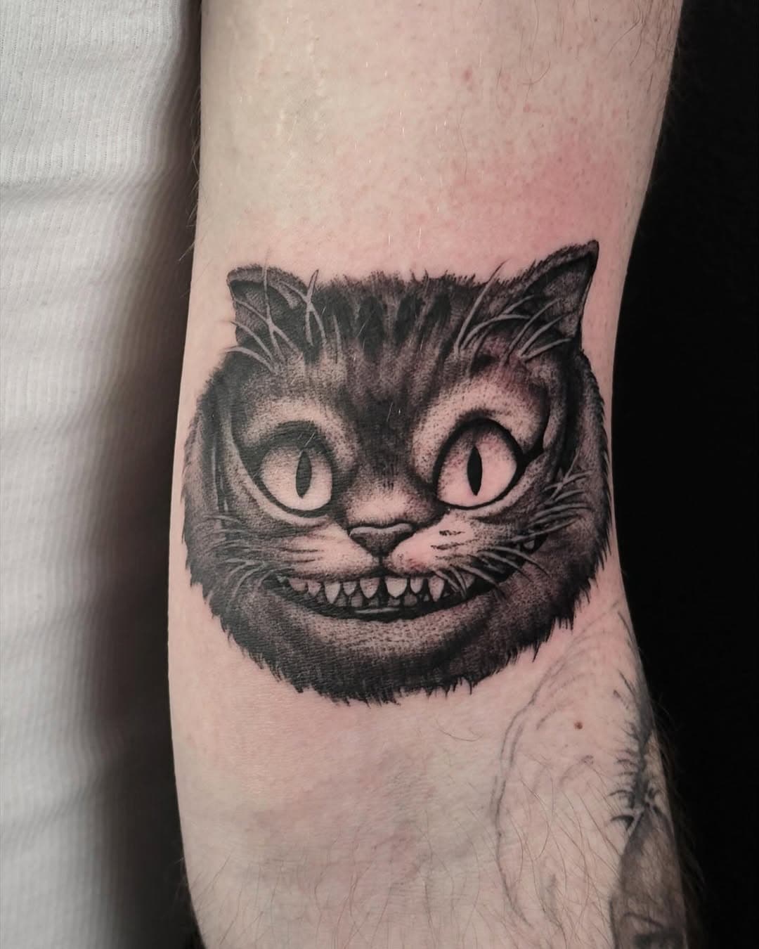 Artist @resttattooer DM him directly to get an appointment #cheshirecattattoo #cheshirecat #northwesttattoo