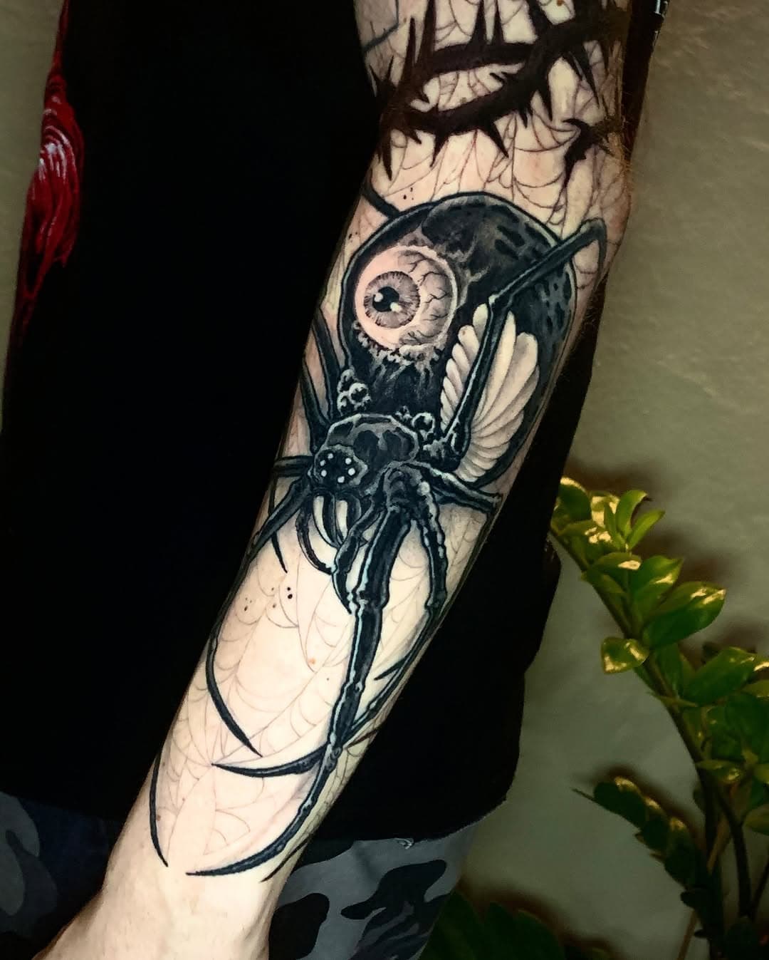 // Ungoliant // 
•Giant Spider Blackwork•
Thanx @luca_cocchiara 🙏🏻
- 
-
-
#spider #spidertattoo #eye #eyetattoo #armtattoo #gothictattoo #gothicstyle #gothic
#balckwork #balckworktattoo #ungoliant #ungolianttatttoo #lotr
#lotrtattoo 
#creapytattoo
#gothtattoo  #blackworkers #arachnid #arachnidtattoo #neotradtattoo #bergamo #albino
#bergamotattoo #tattoobergamo #blackfoxtattoostudio