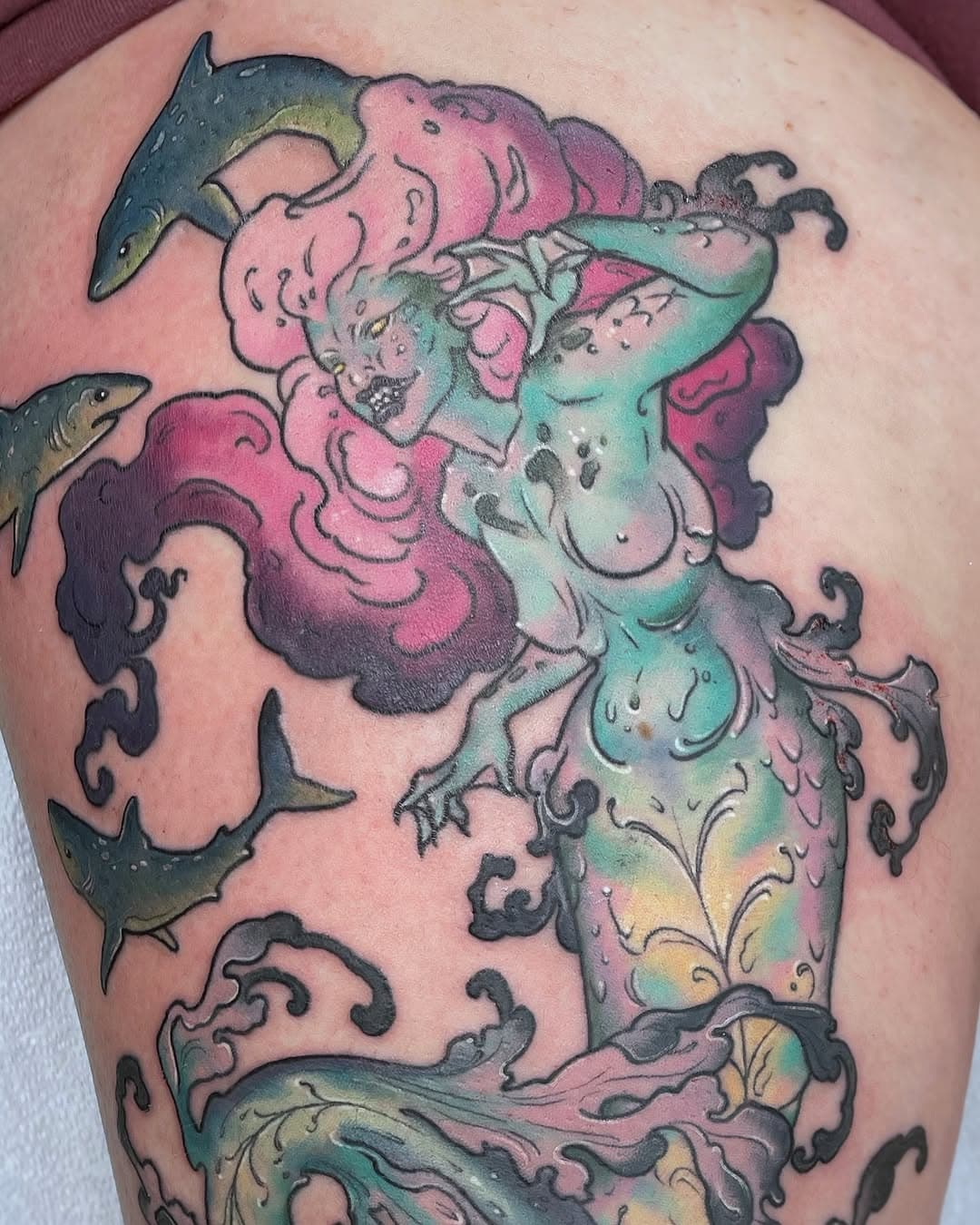 Another mermaid in the books ✨ Thank you Phoebe!! 
.
#thehoneyeyedhare #raquelcudetattoos #mermaidtattoo #thightattoos #cttattooartist