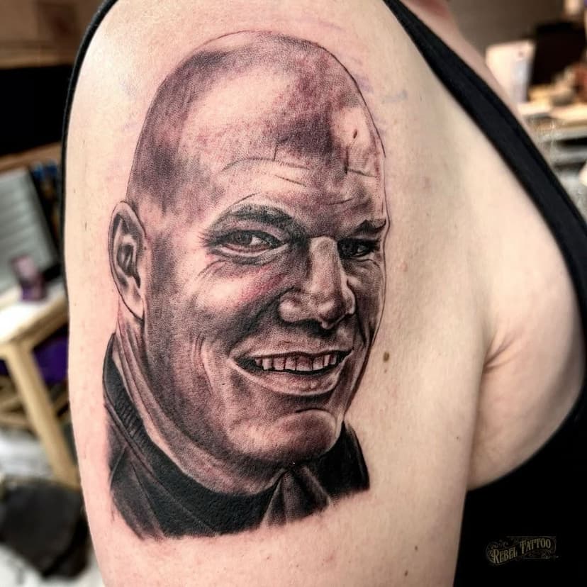 Een portret dat écht spreekt! 🖤 Deze prachtige tattoo is met trots gezet door Gerrit bij Rebel Tattoo. Bedankt voor het vertrouwen – we zijn vereerd dat we jouw tattoo mochten neerzetten 🙌

🔍 Nieuwsgierig naar meer van onze werken? Volg ons voor meer tattoos, tips en inspiratie!

#tattoonederland #tattooart #portrettattoo #tattoostudio #customink #tattoolife #inkedcommunity #tattoos #dutchtattoo #tattooshop