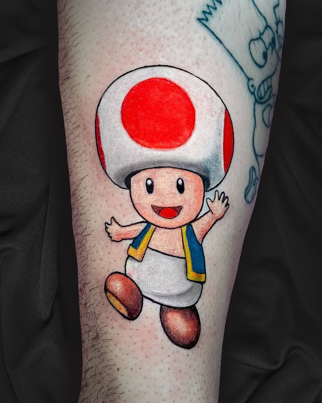 🍄 ¡Toad está listo para acompañarte en cada aventura! 🍄 Nostalgia gamer hecha tatuaje, porque Mario Bros nunca pasa de moda. 🎮✨

Tattoo by@venus.tattooartist 
.
.
.
#fidotattoo #tattoo #tattooart #tattooartist #fuengirola #mijas #Málaga #animetattoo #mariobros #mariobrosstattoo