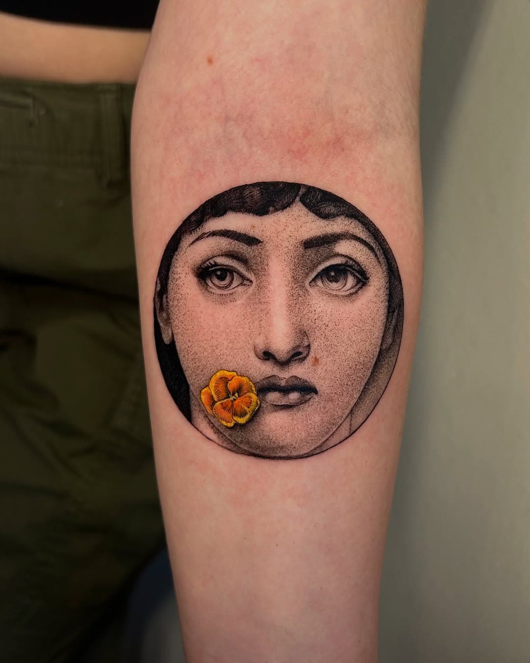 🌼Lina Cavalieri by Piero Fornasetti🌼

Stay warm guys! 🥶 I would love to do more lady faces 🤗
Thank you so much Brooke for trusting me AGAIN with another tattoo!🙏
•
•
•
#tattoo #tattoos #olackwork #ink #inked #houstontattooshop #houstontattoo #finelinetattoo #blackandgrey#blackandgreytattoo #htown #htx #houston #houstonartist #houstontattoostudio #houstontattooartist #femaletattooartist #tattoogirl #artist #downtownhouston #katy#katytattooartist #texasartist