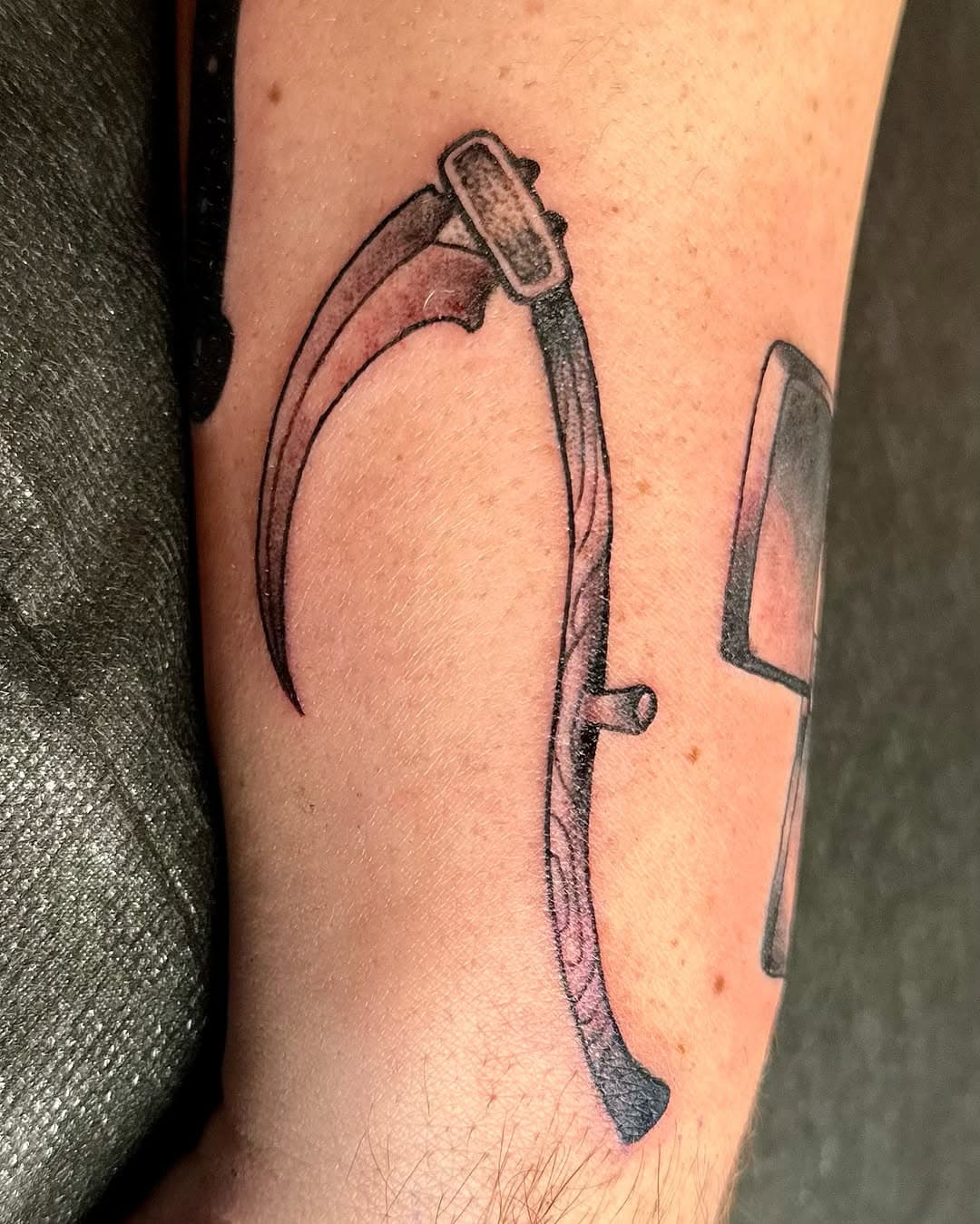 Super fun start on this sleeve today. I’m excited to get back to it. Thanks so much Dayton!