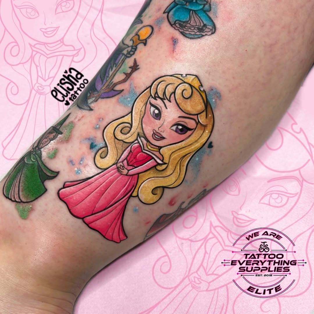 Today’s fun 🤩 Abi jumped in on a cancellation and it’s been so much fun!! 
Lower leg/ ankle can always be super sore, red and swollen, but she took it like a champ!! Thank you for always trusting me🫶🏼

Disney GWYG is available now! Message me to book a slot💌
•
𝕊𝕥𝕦𝕕𝕚𝕠 @rapturetattooco 

𝕊𝕡𝕠𝕟𝕤𝕠𝕣𝕤 @skinjungleuk @tattooeverythingsupplies 

𝕌𝕤𝕚𝕟𝕘 @ttechofficial @dermaglotattoosuppliesuk @flowcolours.tattoo.ink @stencilhoney 
•

( #cutetattoos #colourfultattoos #disneytattoo #sleepingbeautytattoo #funtattoos #femaletattooartist #boldtattoos #sleepingbeauty  #elishatattoo #uktattooartist )