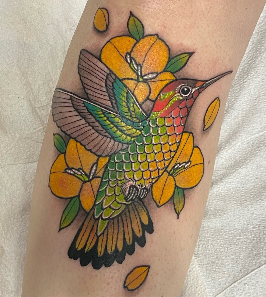 Got to do this hummingbird for Brooke. Also got a healed photo (swipe ->) of her ladyface from a while back. Thanks so much! 

Done @1912tattoo PHX•AZ

#hummingbird #hummingbirdtattoo #neotrad #neotraditionaltattoo #birdtattoo #1912tattoo #greyxhope