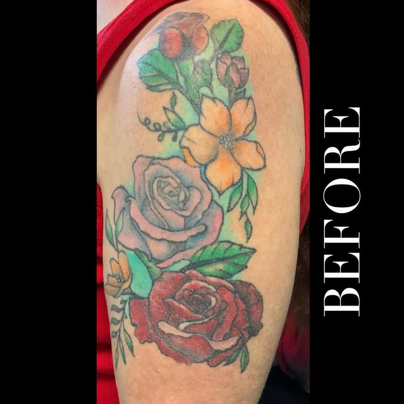 BEFORE and AFTER ➡️
Had a lot of fun reworking and adding to this existing tattoo! 
💐
.
.
.
#reworktattoo #floraltattoo #revamped #tattoo #minnesota #tattooshop #tattooartist #rose #gladiolus #lily