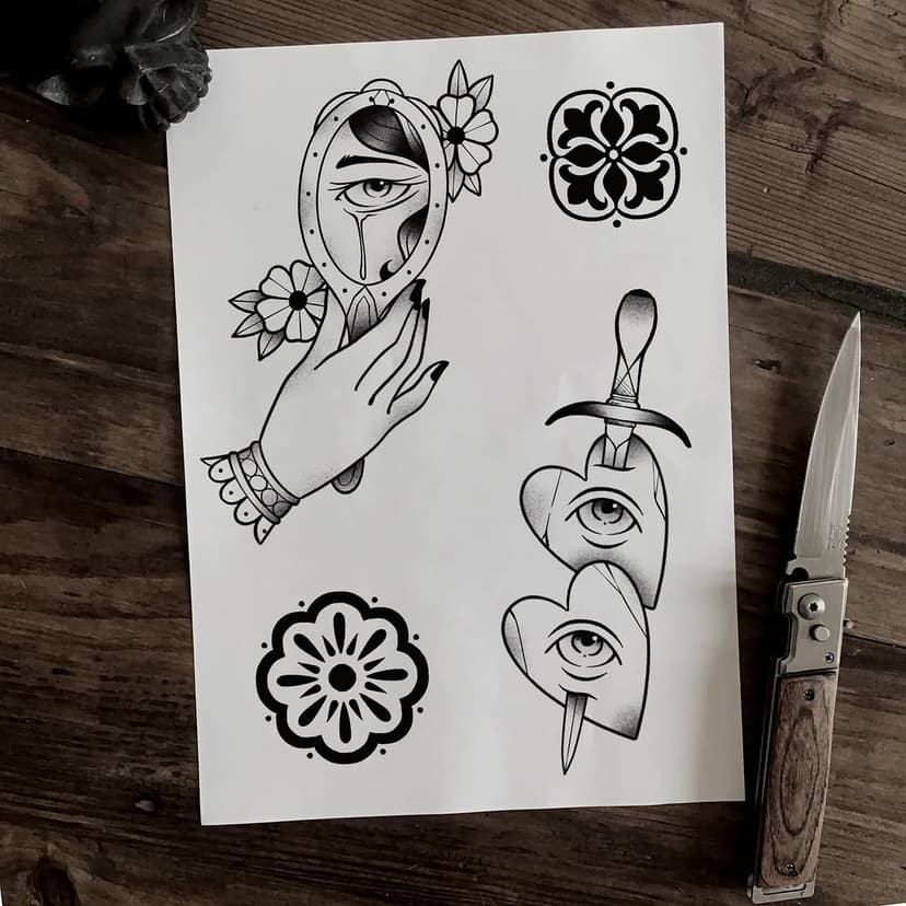 En ce moment je dessine des flashs plus proches de mes origines, j’ai quelques idées écrites, ça devrait sortir au compte goutte tranquillement.
Belle journée ✨
.
.
.
.
#flashtattoo #art #artoftheday #tattoo #tatouage #reimstattoo #reims #traditionaltattoo #tradtattoo