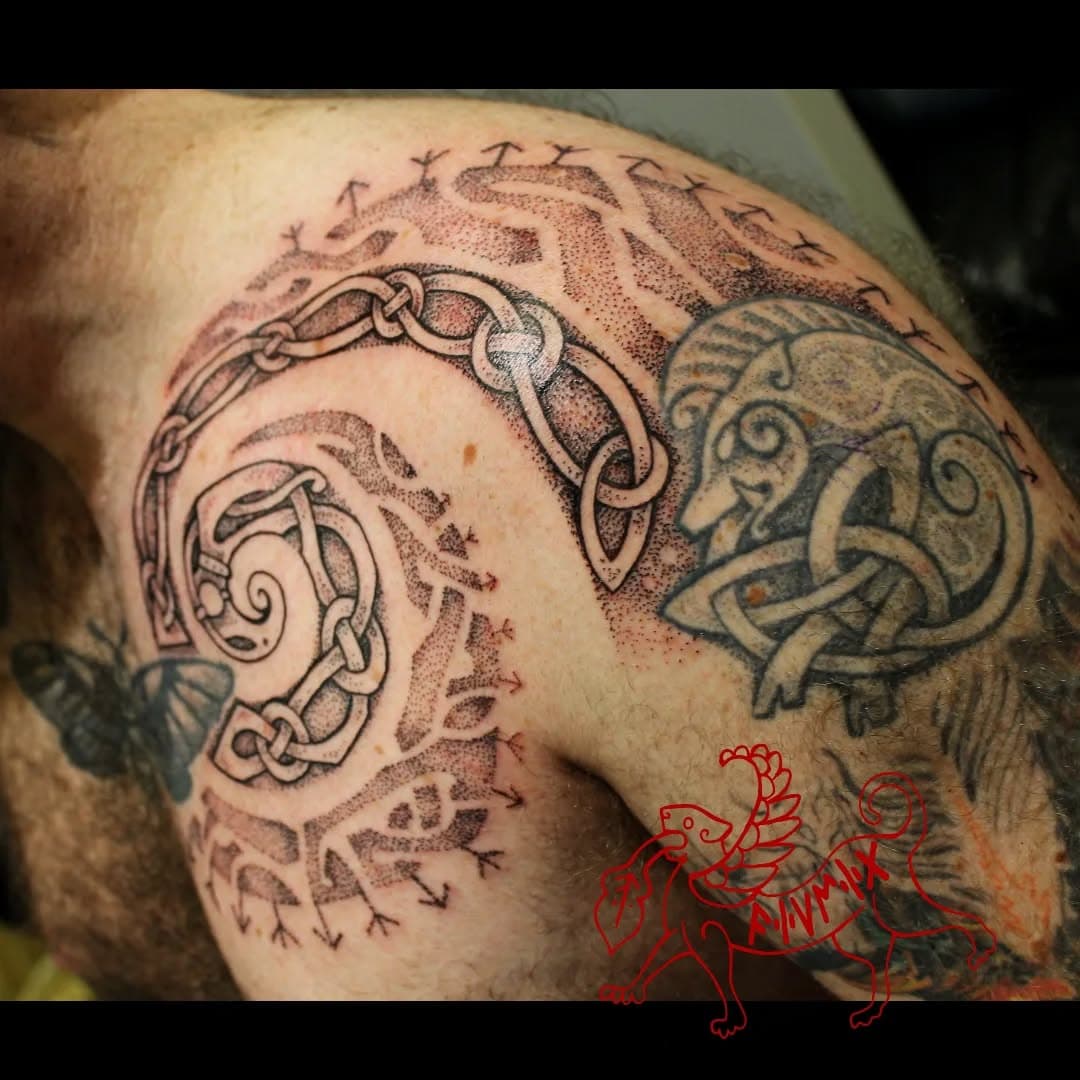 #tattoo by #fiumix #vikingtattoo #celtictattoo #nordictattoo #venetkenstattoo #norsetattoo #pagantattoo #knotstattoo #venetkens #viking #vikings #vikingsink #celtic #norse #pagan #ancienttattoo #vikingart #vikingstyle #rune #runetattoo #runes #paganesimo #vichinghi #vichinghi #vichinghiitalia #vichinghitattoo #vikingtattooartist #tatuaggiovichingo