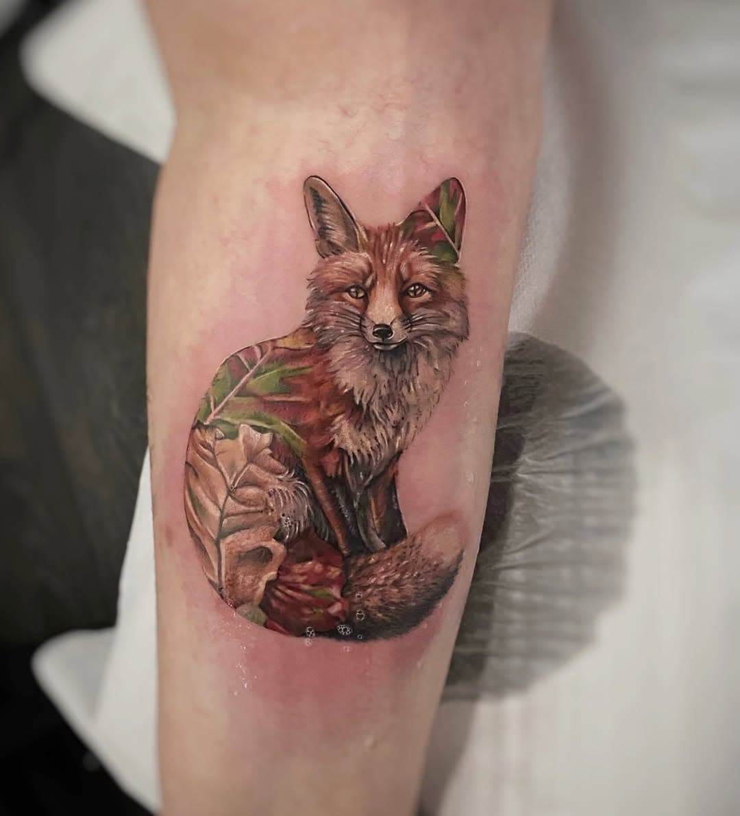 Little fox with Georgia O’Keefe leaves for Sophie 🍂 Made @levelstattoostudio, Birmingham.
I am now booking April, drop me an Instagram message or email katerollinsontattoo@gmail.com for enquiries.
——————
#tattoo #tattooartist #foxtattoo #paintingtattoo #tattooart #tattooist #vintagetattoo #tattooink #ink #inkstagram #birmingham #tattooartistbirmingham #floraltattoo #botanicaltattoo #leaftattoo #plantstattoo #georgiaokeefe #art