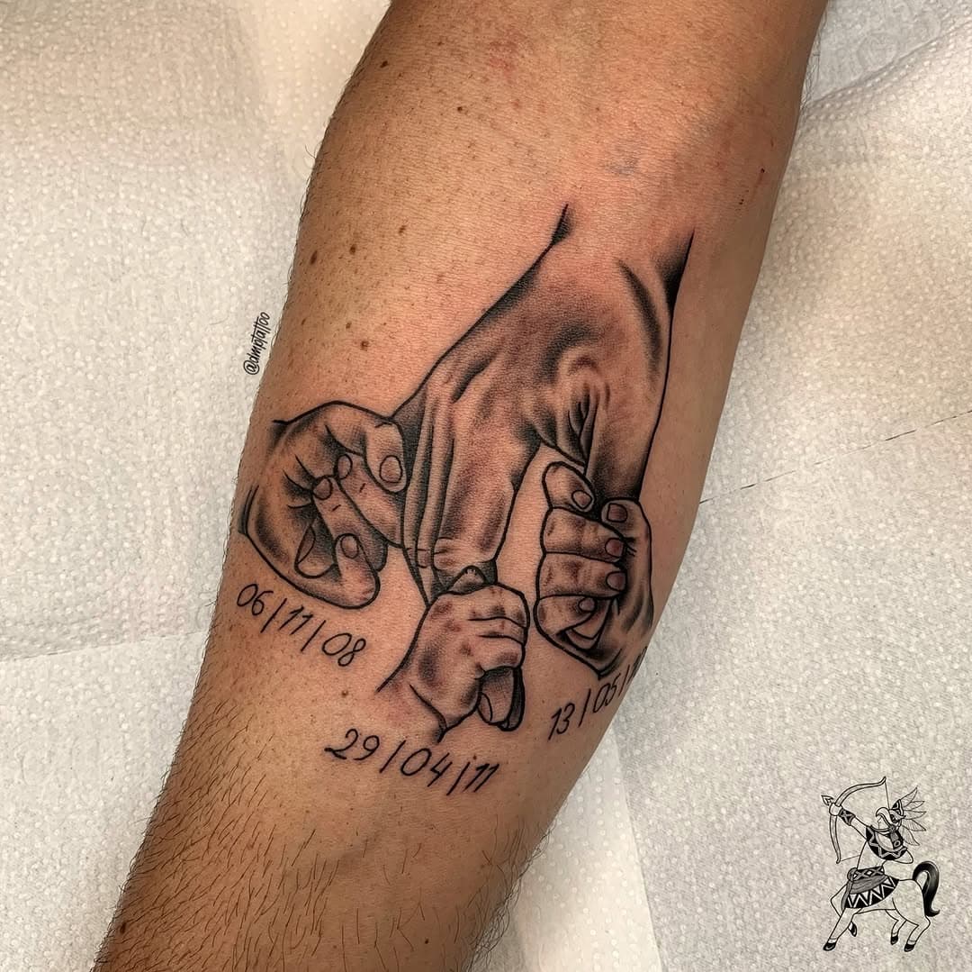 • Tatuagem também é um rito de afirmação, afirmar o amor, marcar na pele quem se ama e faz sua vida ter sentido.
• Agendamento, orçamento ou dúvidas pelo WhatsApp 📱 34 99127-1735