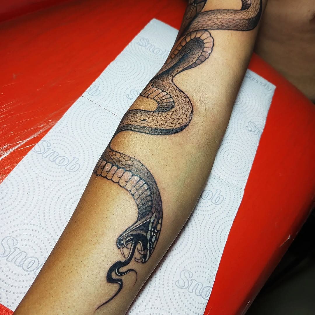 Snake freehand. #claytonartetattoo