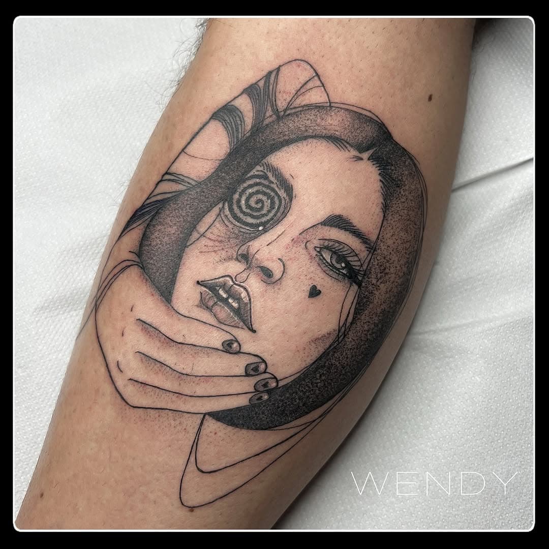 Realizzato da @wendytattoo06 

Per info Scrivi in DM 

#tattoo #tattooist #tattooideas #tattooart #tattoostyle #tattoomagazine #tattooaddict #tattoodesign