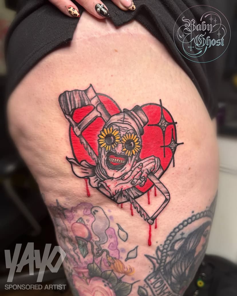 🤡 Just a silly goofy guy 🔪 for my wife @ulvs.blakk ♥️ 🥀 LOVE doing horror tattoos! 
••••••••••••••••••••••••••••••••••••••••
If you would like to get tattooed by me please do not message me on Instagram - all enquiries via @holyghostcollective
————————————
💌 click the link in my bio to message via Facebook.
————————————
💌 info@holyghosttattoo.com
————————————
🤙🏻01709 371019
———————————— 
www.holyghosttattoo.com
————————————
Sponsored by @darksidetattoosupplies & @yayofamilia
———————————— 
#arttheclown #terrifier #art #clown #killerclown #sillygoofymood #hacksaw #tradtattoos #terrifiermovie #terrifier2 #terrifier3 #rotherham #rotherhamtattoo #sheffieldtattoo #doncastertattoo #barnsleytattoo #leedstattoo #traditionaltattoo #legtattoo #horrortattoo