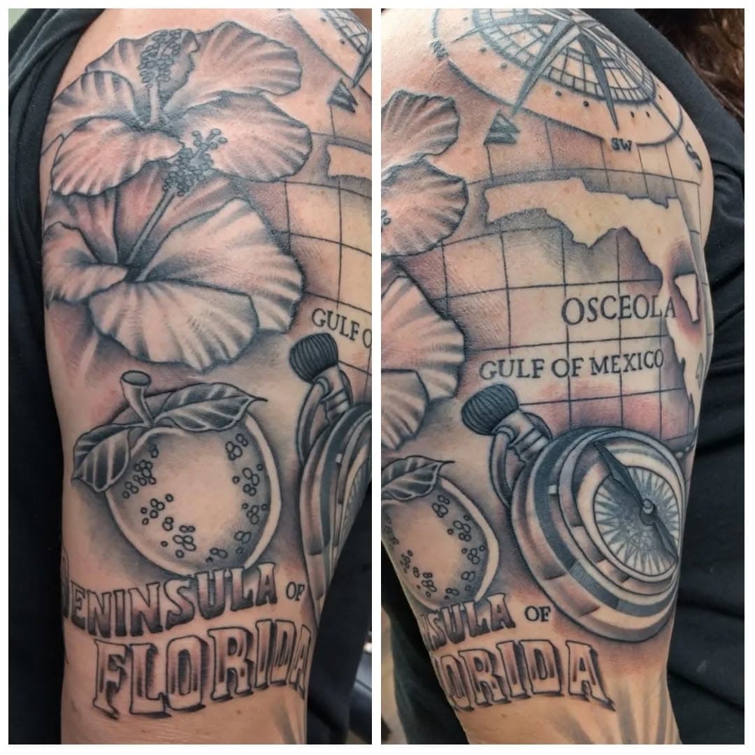 #florida #floridatattoo #flawda #flawduh #blackandgrey #blackandgreytattoo #compass #hibiscus #orange #lakeside #lakesidetattoo #lakeside_tattoo