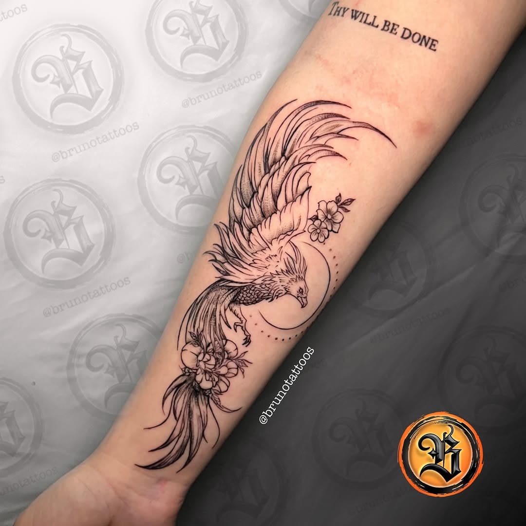 I had the pleasure of creating this fine-line Phoenix for my client recently! A big thank you to Grace for trusting me once again with her third tattoo. I’m ready to dive into the snake project and am eager to see where your ideas will lead us next. 
If you 🫵 like my work and are considering a tattoo, my schedule is always open. Don’t hesitate to reach out! ✉️

#PhoenixTattoo #FineLineTattoo #MinimalistTattoo #TattooArtist #CustomTattoos #InkWork #TattooInspo