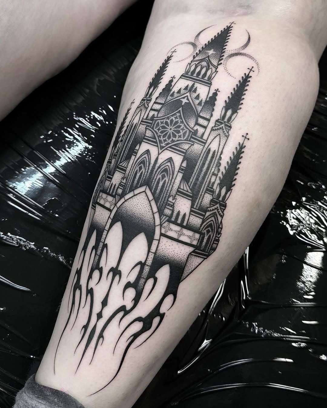 LOVED doing this cathedral for Caitlin today, thank you for powering through this and letting me have free rein with it! 
I’d love to do more architecture based tattoos, send an email to staceygreentattoo@gmail.com to enquire 🖤
-
#dotwork #dotworktattoo #cathedral #cathedraltattoo #castletattoo #gothictattoo #tattoo #tattoos #tattooist #tattooartist #tattooideas #blackswantattoostudio #blackswansunderland