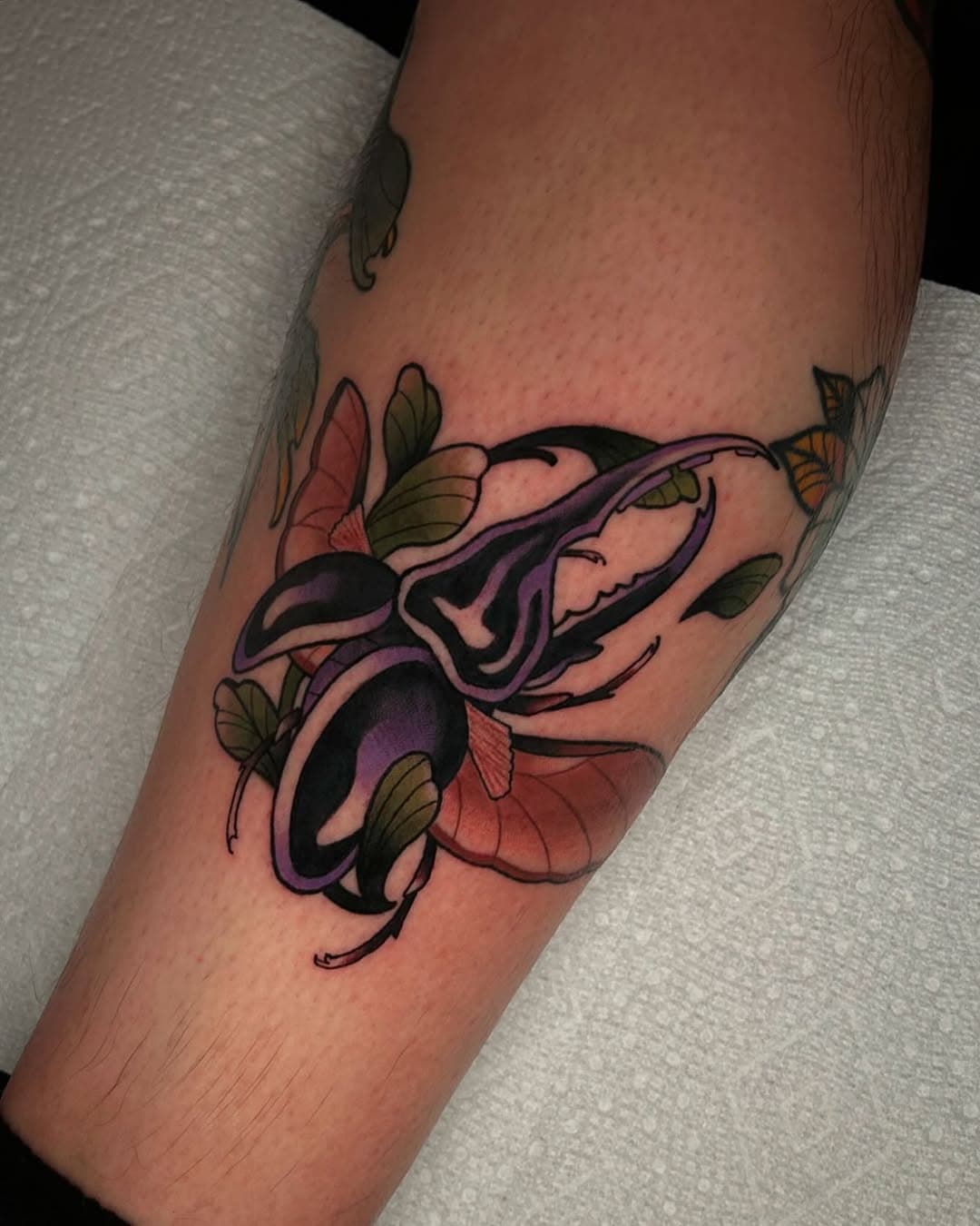 hercules beetle for today! 

#tattoos #tattoo #tattooartist #art #artist #artcollector #girls #girlswhotattoo #inked #ink #chicagotattooart #chicagotattoos #tat #bug #bugtattoo #herculestattoo #neotrad #neotraditionaltattoo #neotraditionaltattoos