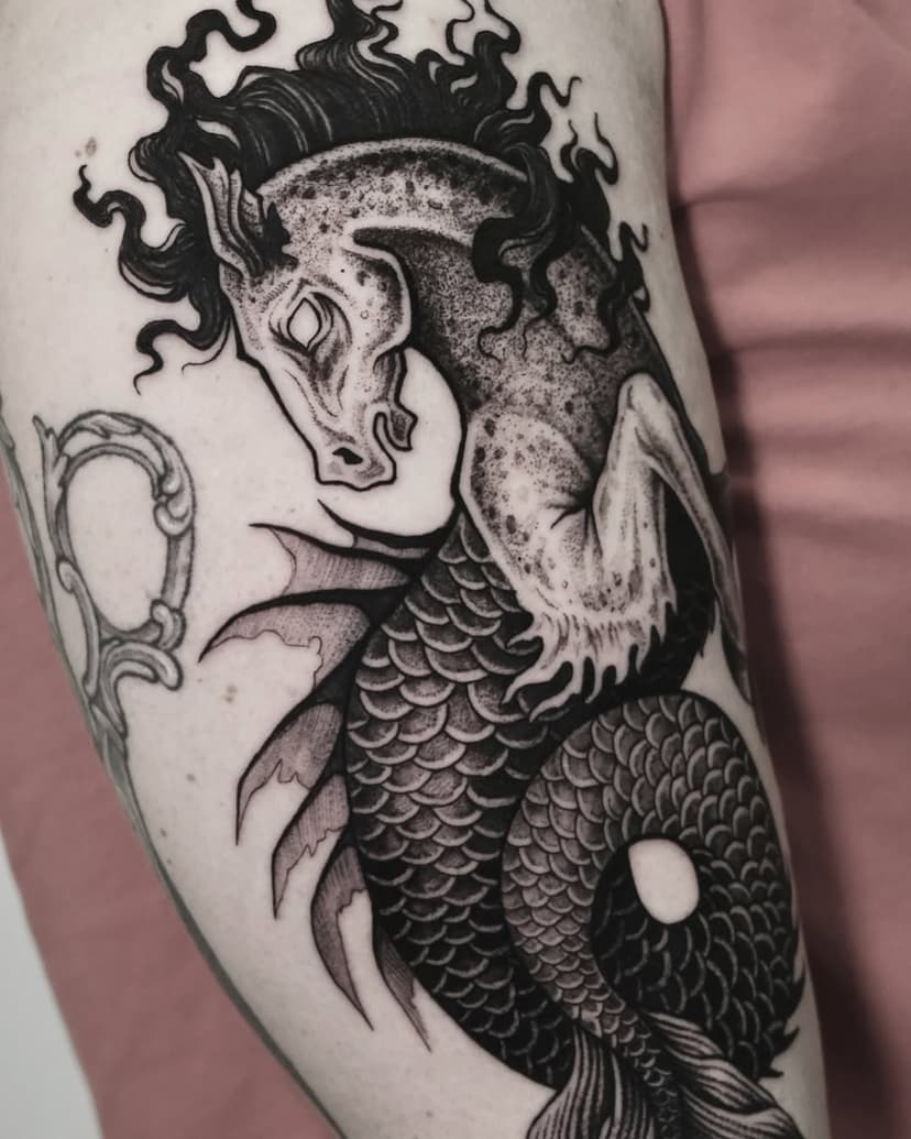 Konik morski dla Oli

#tattoo #kelpietattoo #hippocampus #hippocampustattoo #kelpie #mythologytattoo #fantasytattoo #mythicalcreatures #hotsetattoo #winkrot #tattoos #inked #polandtattoos #blackink #seatattoo