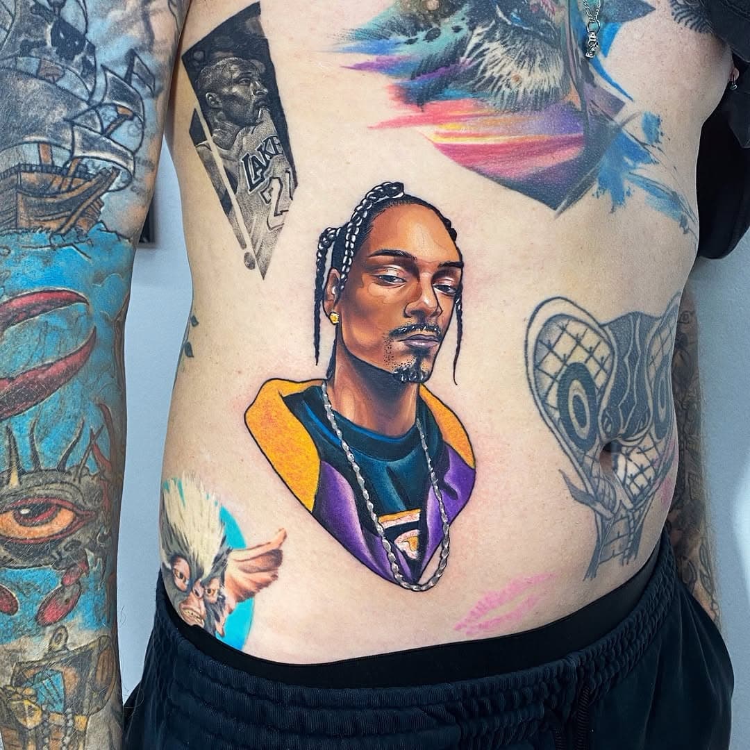 Grande Snoop em NeoTrad para o @adriranucci !!!
Valeu pela confiança Bro!

Para dúvidas e orçamentos favor entrar em contato pelo link na BIO.
.
.
.
.
.
#snoopdoggtattoo #raptattoo #portraittattoo #snoopdogg #electricink #easyglowpigments #ultrapen