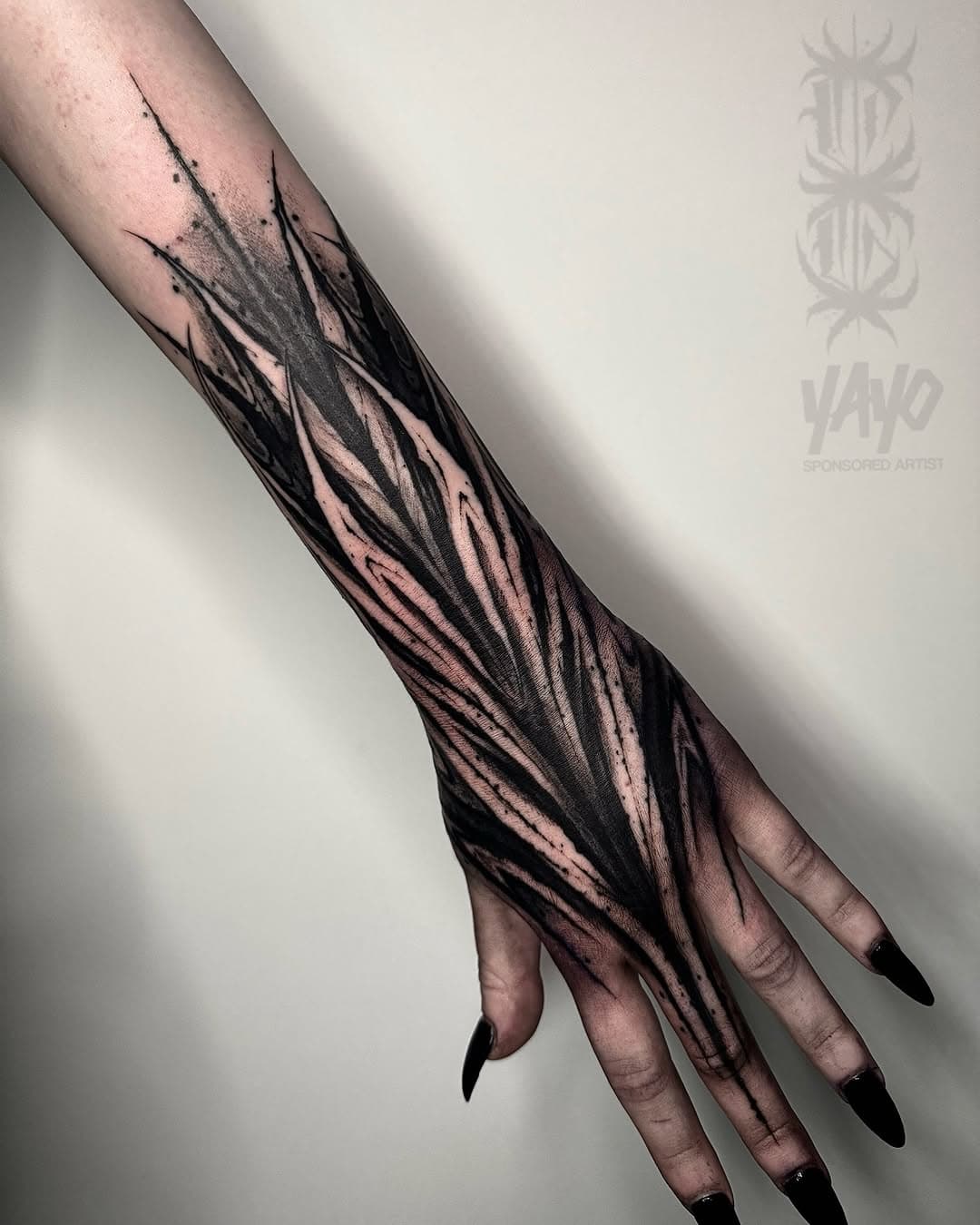 Dark ornamental hand made today for @necro.nocturna 🤘🏼 thankyou for travelling over! 
.
.
@kwadron @yayofamilia 
.
#tattoo #tattoos #tattooartist #tattooer #artist #uktta #uktattoo #skindeep_uk #inkedmag #totaltattoomagazine #darkartists #onlythedarkest #dermalizepro #killerink #kwadron #kwadroninx #yayofamilia #tattoostyle #darkornamental