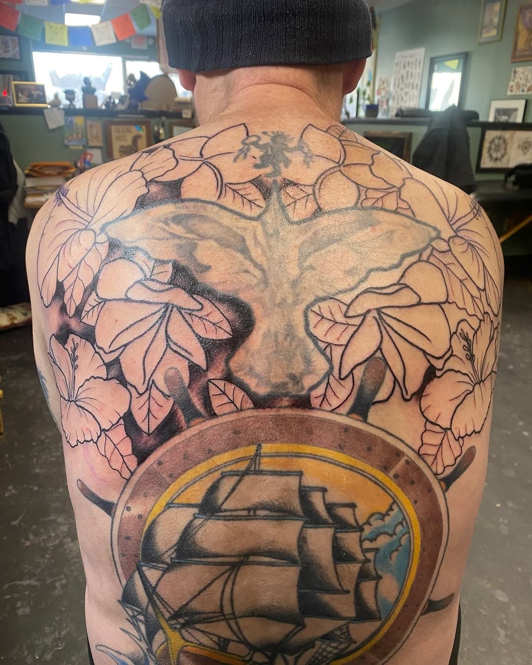 Started the frame of flowers to @rubbercitykid back piece. Ship and bird not by me. Have a good weekend y’all!!

#tattoo #akrontattoo #arkhamtattooakron #boldwillhold #tattoosthatlookliketattoos