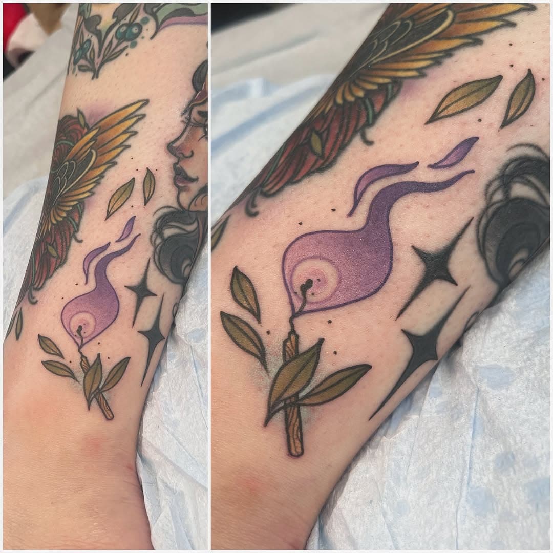 And a little purple flame gap filler for her too 💜
.
.
.
#jawtattoos #matchtattoo #purpleflame #gapfiller #neontigertattoo #neontigertattoos @kurosumitattooink