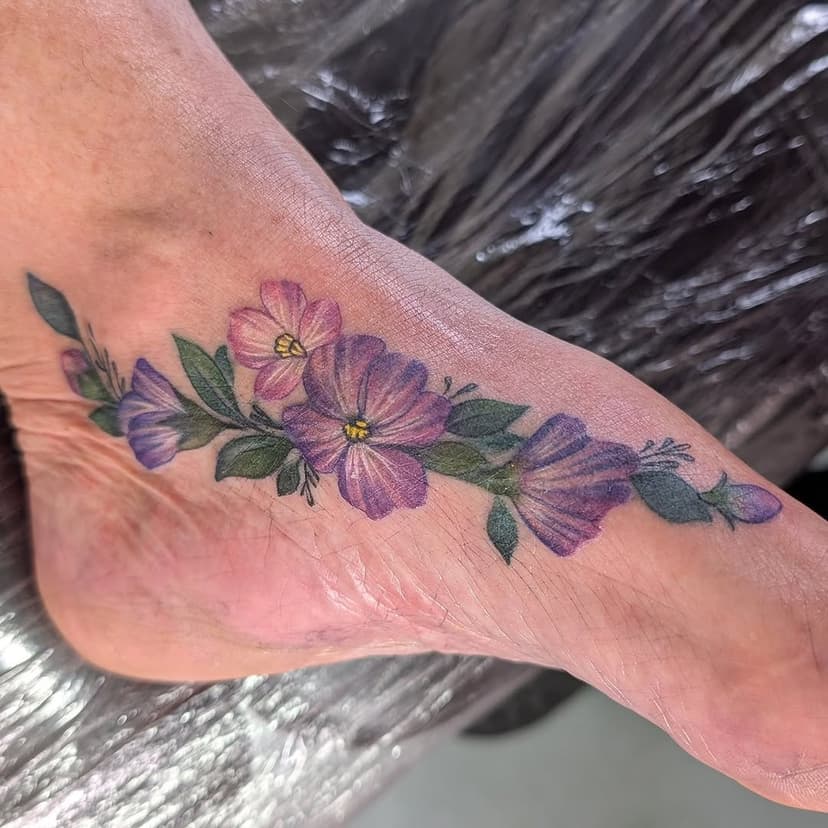 Foot coverup for Heather - swipe to see the before/after. Well done for toughing it out 💪 - by Matt
.
.
.
.
.
#tattoo #tattoostudio #bespokebodyart #customtattoo #grimsby #cleethorpes #lincolnshire #tattooist #tattooer #tattooartist #tattoodesigns #uktattoos #tattooinspiration #grimsbytattoos #coveruptattoo #beforeandaftertattoo #botanicaltattoo #botanicaltattoos #foottattoo