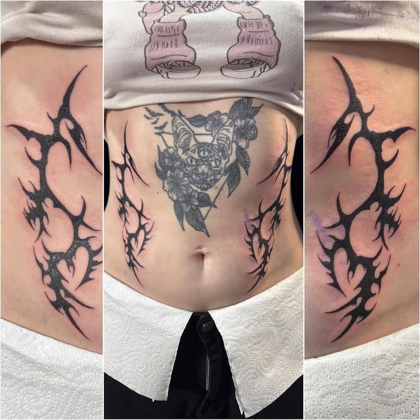 Not quiet cyber sigillism.
.
.
.
#tattoo #blackandgreytattoo #tattoos #stomachtattoo #tattooedwomen #tattooedgirls #cybersigilism #tat #tats #tattoolove #tattooaddict #tattoolife #manchester #chorley #tattooedpeople #tribal #positivevibes 
.
@tattooeverythingsupplies 
@rawpigmentseu 
@rawtattoosupplies 
@rawpigments 
@ghostcartridges 
@ghosttattooco 
@peachcartridge 
@thermatekk