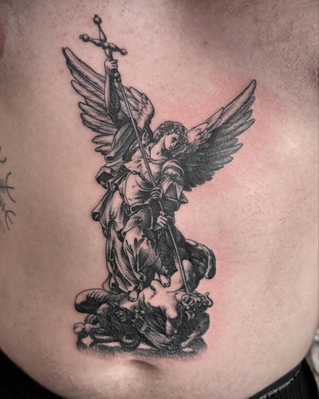 Fun one today on the stomach for Dylan thanks again mate @southerngunstattoo
