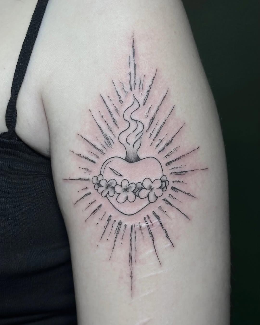 For Mary, thank you 🖤🗡️🔥 

#finelinetattoo #heartofmarytattoo #sacredhearttattoo #fineline #blackworktattoo #hearttattoo #blacktattoo #blackwork #floraltattoo #tattoo #tattooideas #tattoodesigns #tattooartist #femaletattooartist #southport #merseyside