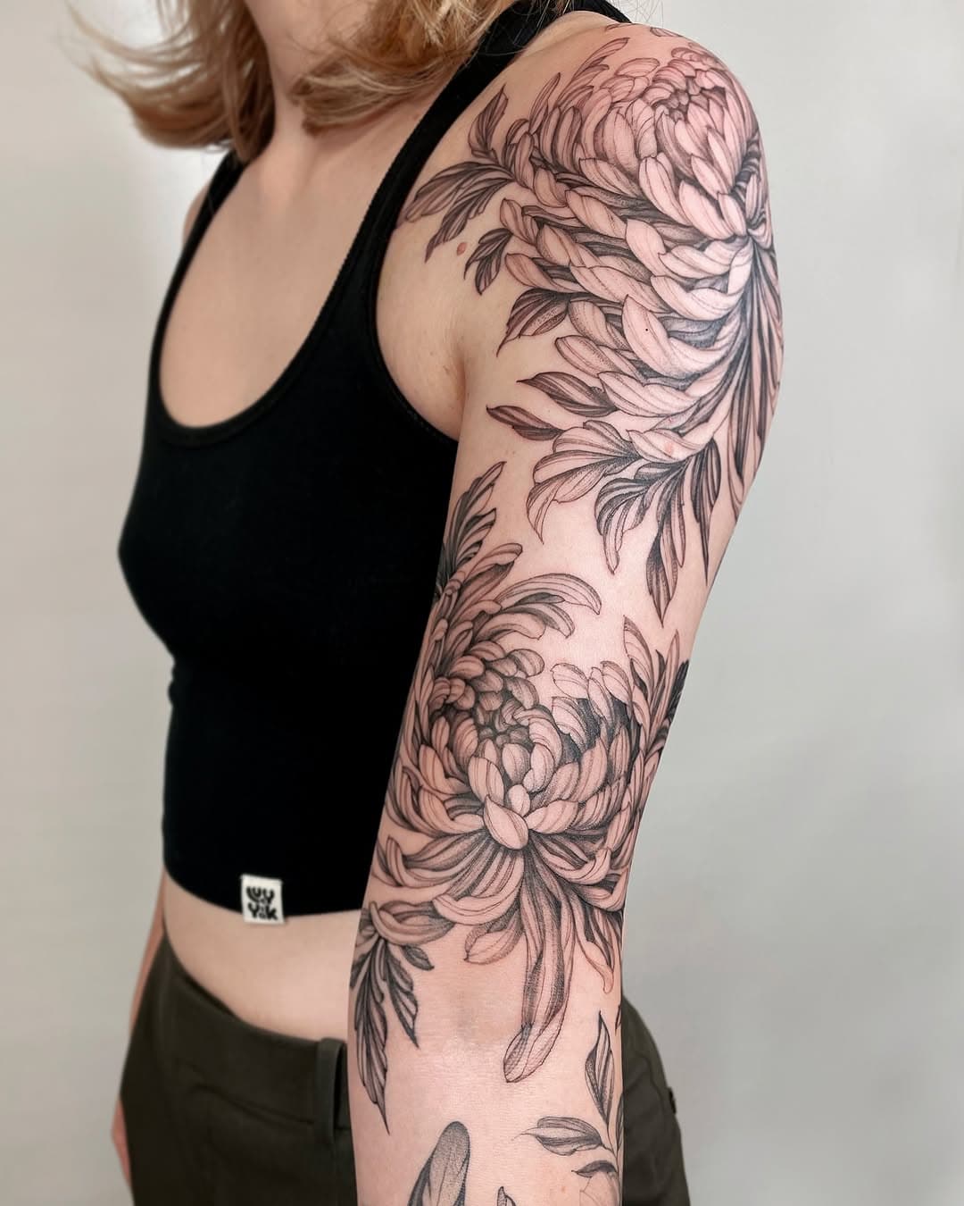 Freehand chrysanthemums for Kay as part of her sleeve. We have done a lot more tattoos, which I shall be posting soon. 

Bookings & Enquiries: wolfgangtattooer@gmail.com 

London: @leatherlanetattoo
Hastings: @twosnakestattoo

#chrysanthemum #chrysanthemumtattoo #tattoo #tattoos #flowers #floral #fineline #finelinetattoos #floraltattoos #flower #botanical #botanicaltattoo #wolfgang #london #leatherlanetattoo #leatherlane #uk #hastings #twosnakestattoo #eastsussex