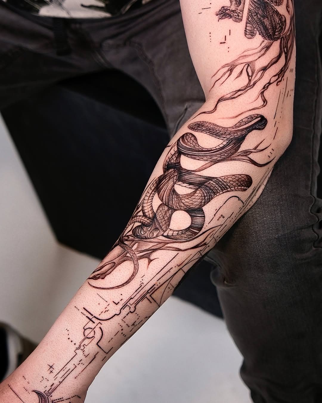 Sleeve project for Alex~nature and animal spirit flow~
•
#ddverba #tattoodo #tattoos #tattooart #inked #inkedgirls #tattooed #blacktattoo #blacktattooart #tattooideas #hamburgtattoo #hamburg #dresdentattoo #berlintattoo #berlin #stuttgarttattoo #amsterdamtattoo #nyctattoo #latattoo #miamitattoos #balitattoo #milanotattoo #zurichtattoo #art #tattoodesign #tattoosleeve #realistictattoo #snaketattoo #naturetattoo #owltattoo