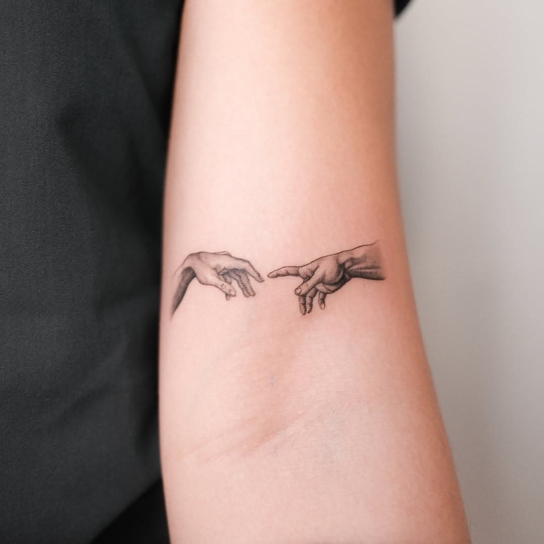 The Creation of Adam, thank you so much Jodie!
.
.
.
.
.
#tattoo #ink #inked #fineline #finelinetattoo #blkttt #tttism #inkspiration #tattooideas #tattoodo #newyorktattoo #radtattoos #tattooinspiration #inkspiring #nyc #seattle #seattletattooartist #seattlefinelinetattoo #seattlefineline #TATTOODO #radtattoos #creationofadam #creationofadamtattoo