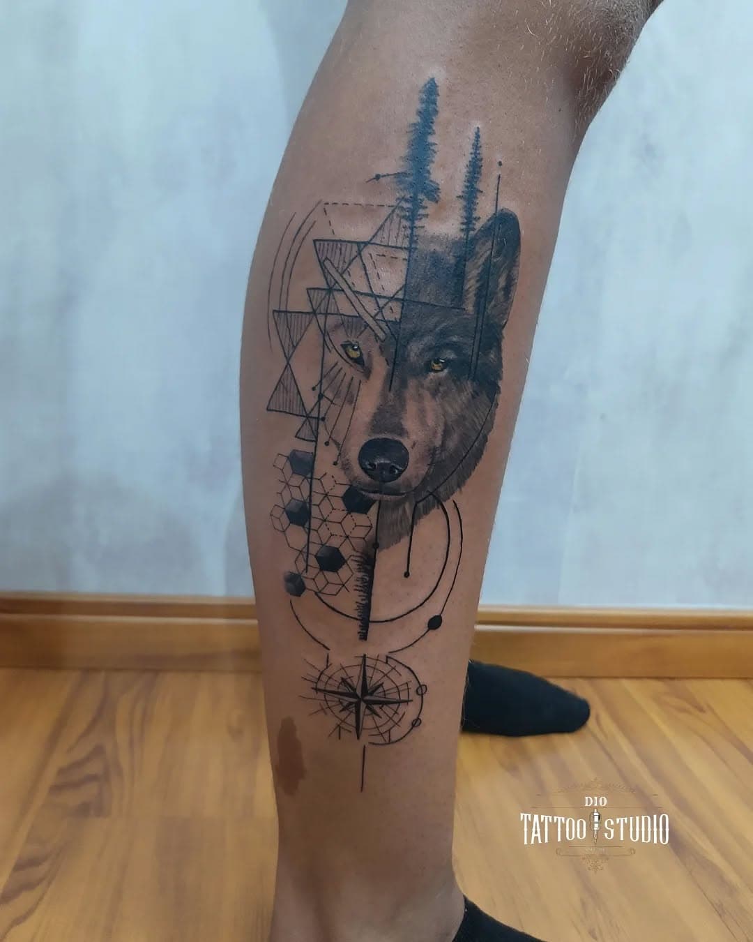 Dio Tattoo Studio 
Orçamento: 31991523345

#tattoo #tattoolobo #tattoogeometric