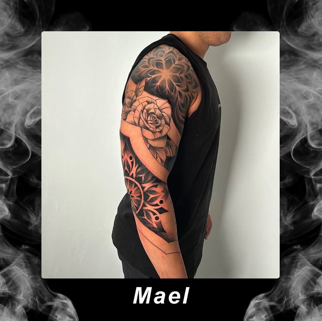 2a sesión #maeltattoo #asturiastattoo #asturias #gijontattoo #gijon #mandalatattoo #fullsleevetattoo #blackworktattoo #flowertattoo