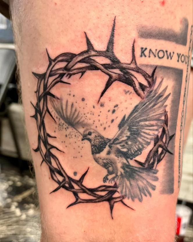 Johnathan dockery is super talented and always puts together beautiful pieces!! Check out some of these recents!! Book with him on our website https://www.themadtatter.online/ or click book now on our Facebook!! 💫