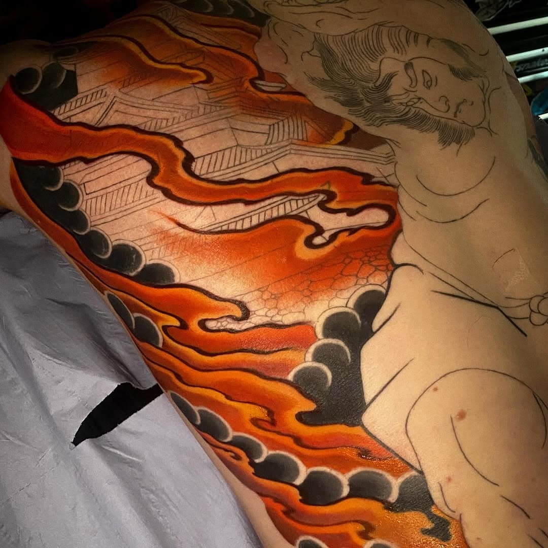 Progress on Connor! Cheers mate 💚 Almost done with the background. Done at the tat shack @brightandboldglasgow  @biotat_ #traditionaltattoo #tattoo #tattoos #uktta  #oldlines #skinartmag #tattoosnob  #boldwillhold #tattoodo #d_world_of_ink #hundreddemons  #irezumistudy #irezumicollective #irezumi #japaneseirezumi #japanesecollective