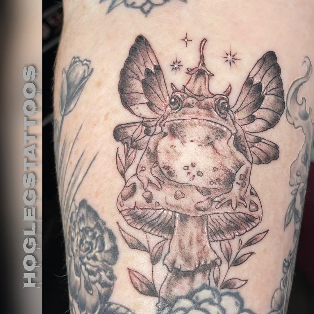 Little fairy frog for @caitlinnicoleee …. Thanks again lady! **Appointments are available… please DM me or text 210-978-6859 to book!**

#art #tattoo #tattoos #tattoolife #tattoolove #tattoolovers #girlswithtattoos #frog #frogtattoo #fantasy #fantasytattoo #blackandgrey #blackandgreytattoo #sanantoniotattoos #sanantoniotattooartist