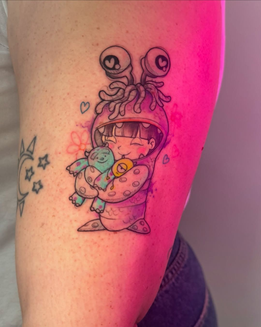 Los tattoos de Monstruos SA dan mucho juego!
Mi clienta me pidió un diseño que estaba mega tatuado y al final lo pudimos cambiar para que, aunque sea Disney, no sea repetido 🙌🏼🙌🏼