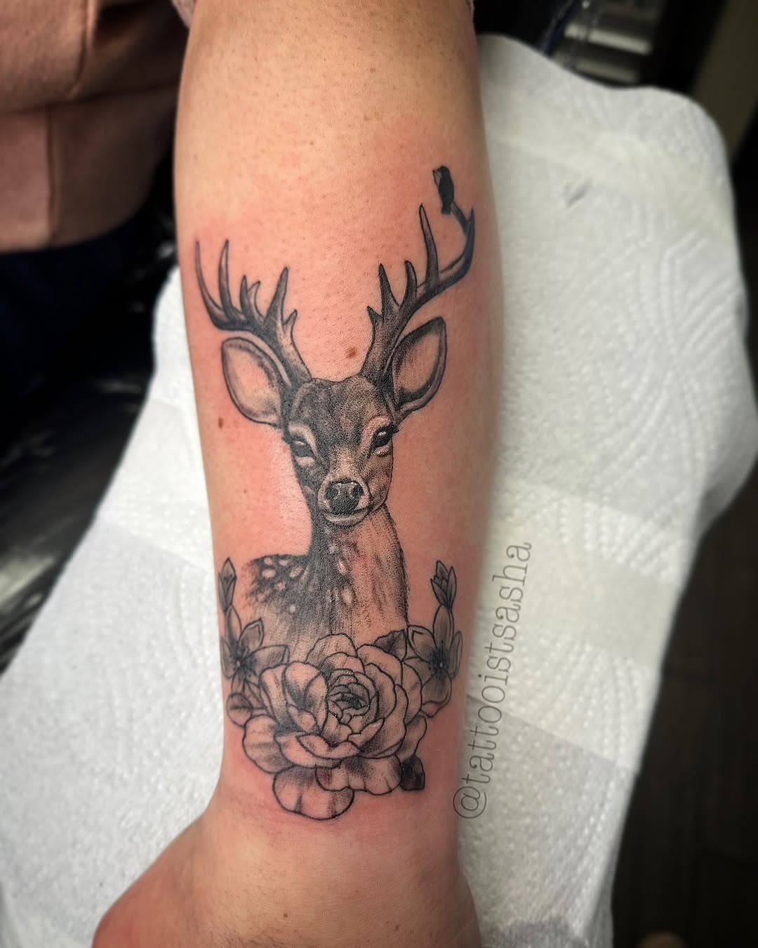 Little one from today for Paige. #deertattoo #girlytattoo #leicestertattooist #leicestertattooartist #leicestertattoostudios #uktattooartists #uktattooartist #uktattooist #femaletattooartist #simpletattoo #forearmtattoo #blackandgreytattooartist #blackandgreytattooist @realarttattoo