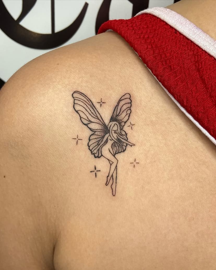 Aqueles tracinhos marotos na @bimiriyax mulher mais garantido que essa nunca vi hahha 

#tattoo #tattoomanaus #tatuadoresmanaus #manaus #manauscity #tatuagemfeminina #tattoodelicada