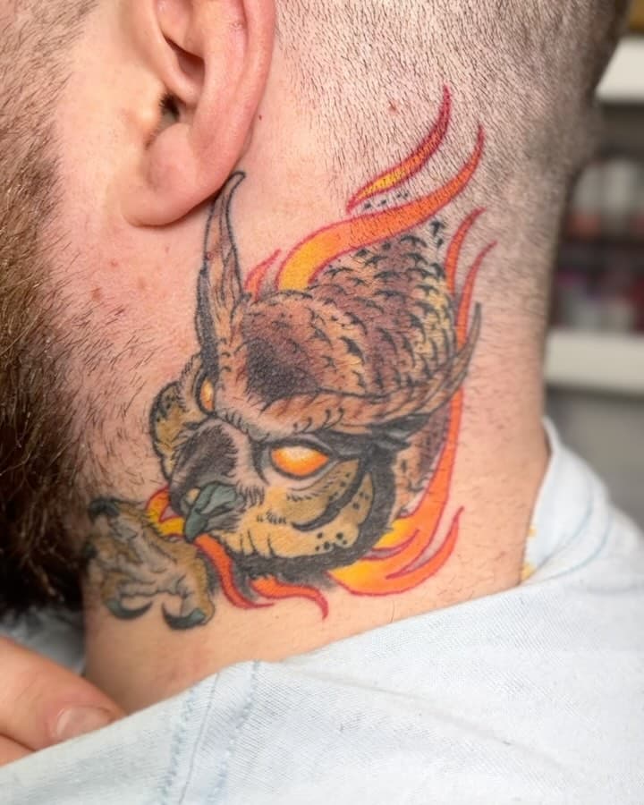 Four month healed fiery fowl for Roddy! Thanks for taking good care of it bud!

If you would like to get tattooed by me send me a message on here or fill out the form in my info. If you have any questions about my process, pricing or anything tattoo related, feel free to reach out on here. Thanks for looking!

#tattoo #tattoos #vancouvertattooartist #portmoodytattooartist ##portmoody #vancouver #necktattoo #healedtattoo #owltattoo