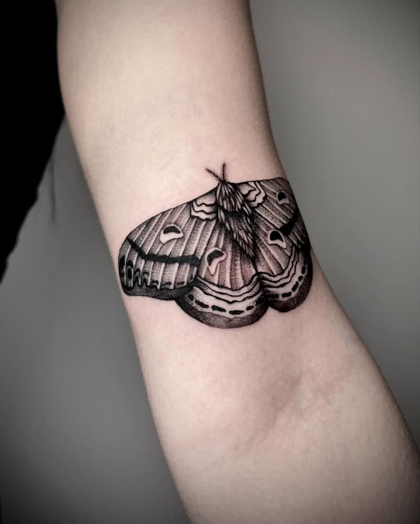 | DM TO BOOK |
.
.
.
#mothtattoo #blackandgrey #blackandgreytattoo #finelinetattoo #realismtattoo #blackworktattoo #illustrativetattoo #losangeles #losangelestattoo #sanpedro #longbeach #longbeachtattoo